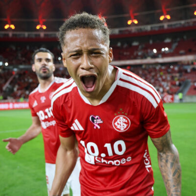 Torcedor contrata pai de santo no Beira-Rio antes de vitória sobre Corinthians