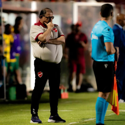 Vila Nova segura 0 a 0 com o Cuiabá; Guto elogia e chama torcida