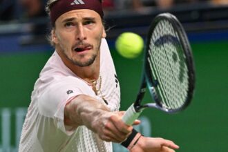 Zverev vence Bublik com tornozelo dolorido e vai às quartas em Xangai
